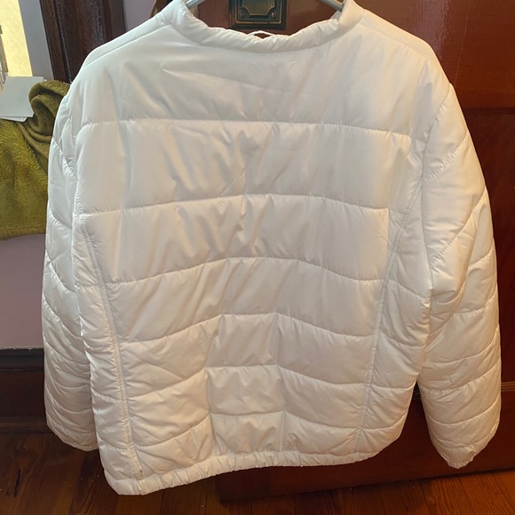 White puffer jacket - Picture 2 of 3